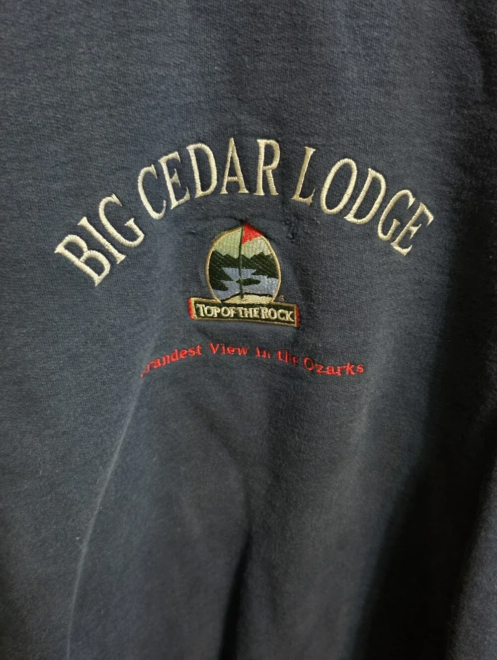 Big Cedar Lodge Navy Crewneck Sweatshirt – Classic Lodge Logo